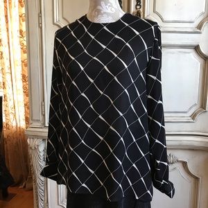 DONCASTER 💯% SILK TOP LUXE VINTAGE BRAND TIMELESS DESIGN LIKE NEW SIZE 4 SMALL